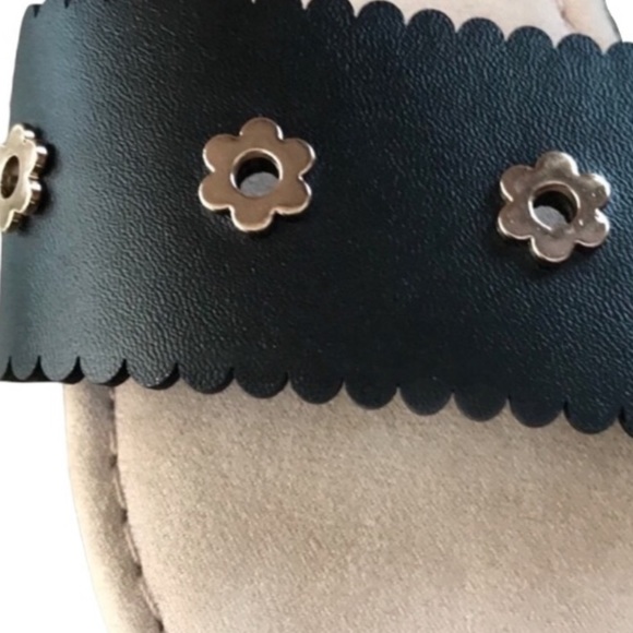 LC LAUREN CONRAD Sandals Slides Boho Flower Studs Summer Black & Gold Slides - Picture 3 of 4